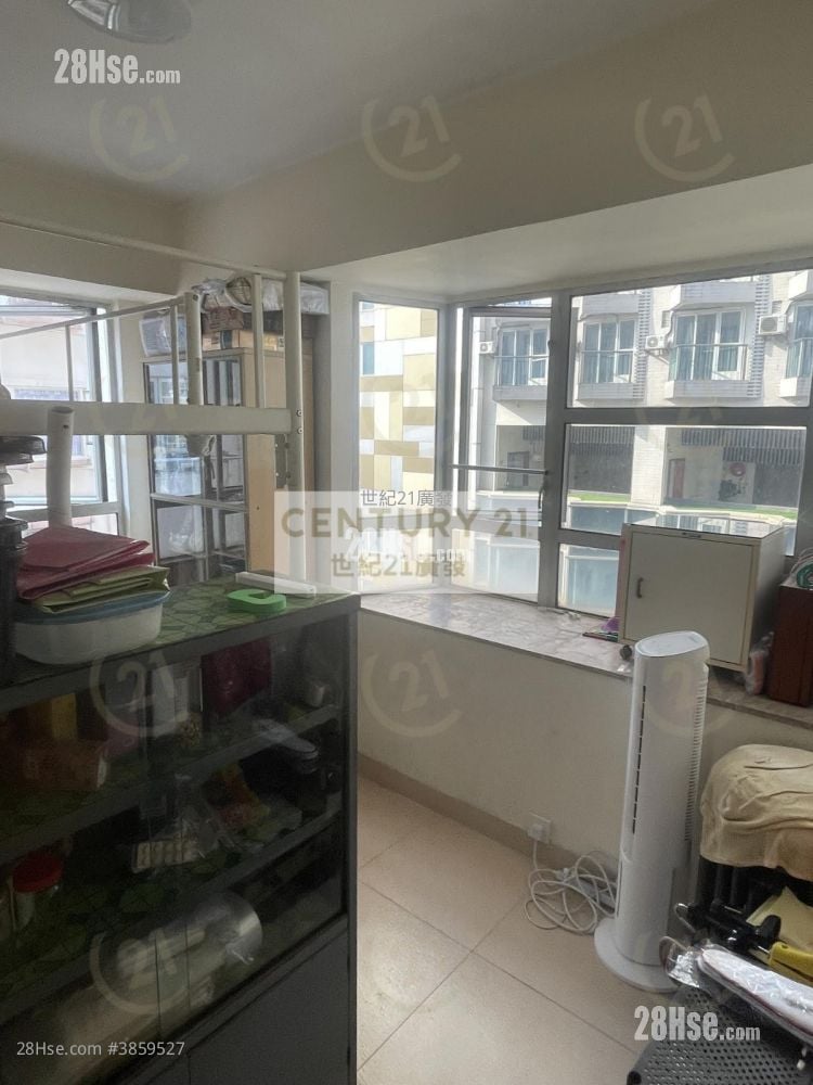 Po Hang Building Sell 2 Bedrooms , 1 Bathroom 367 ft²