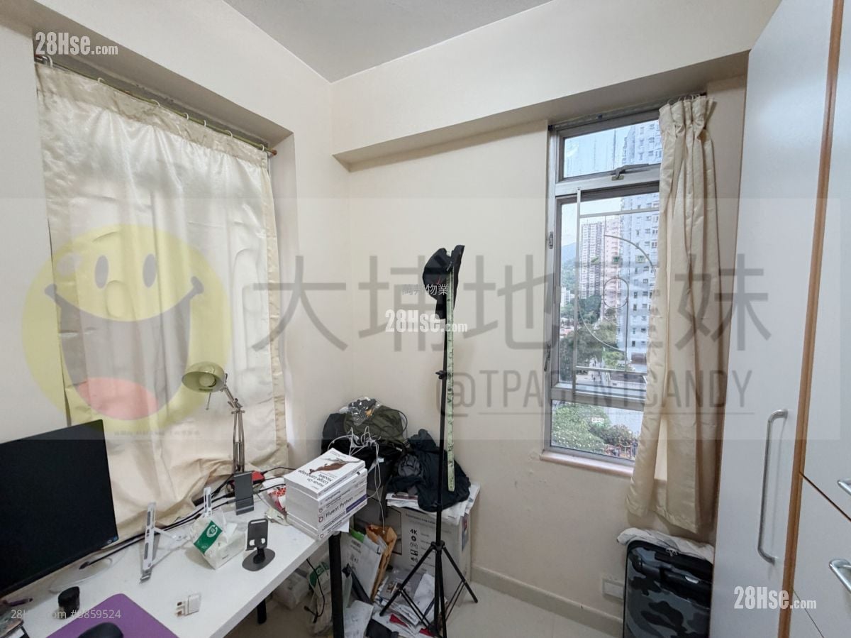 Beautiful Garden Rental 2 Bedrooms , 1 Bathroom 293 ft²