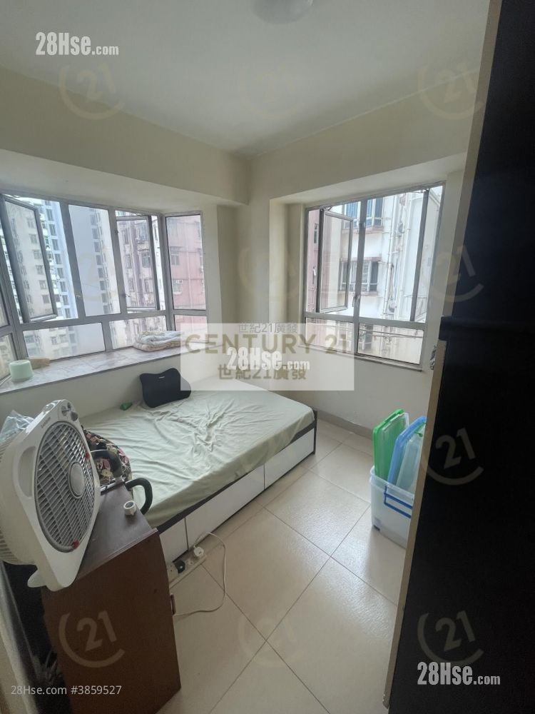 Po Hang Building Sell 2 Bedrooms , 1 Bathroom 367 ft²