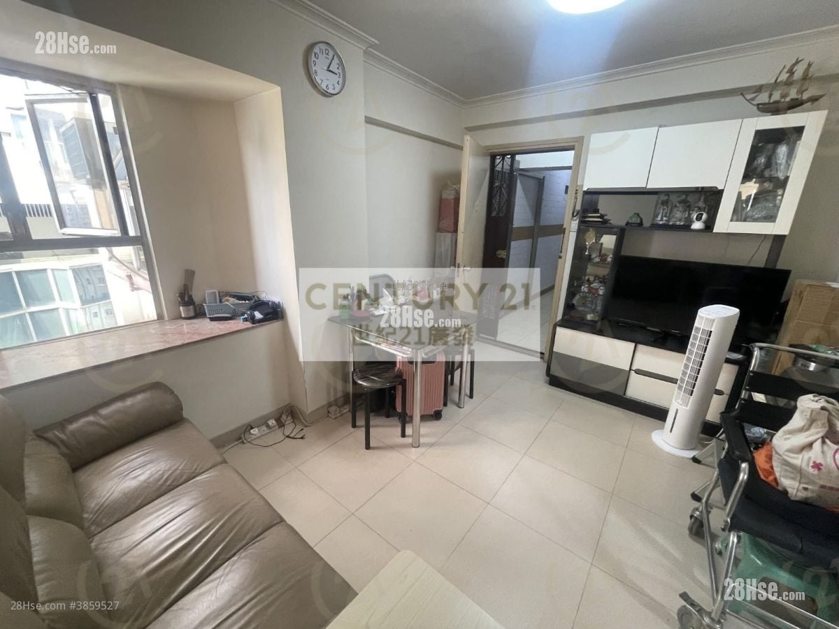 Po Hang Building Sell 2 Bedrooms , 1 Bathroom 367 ft²