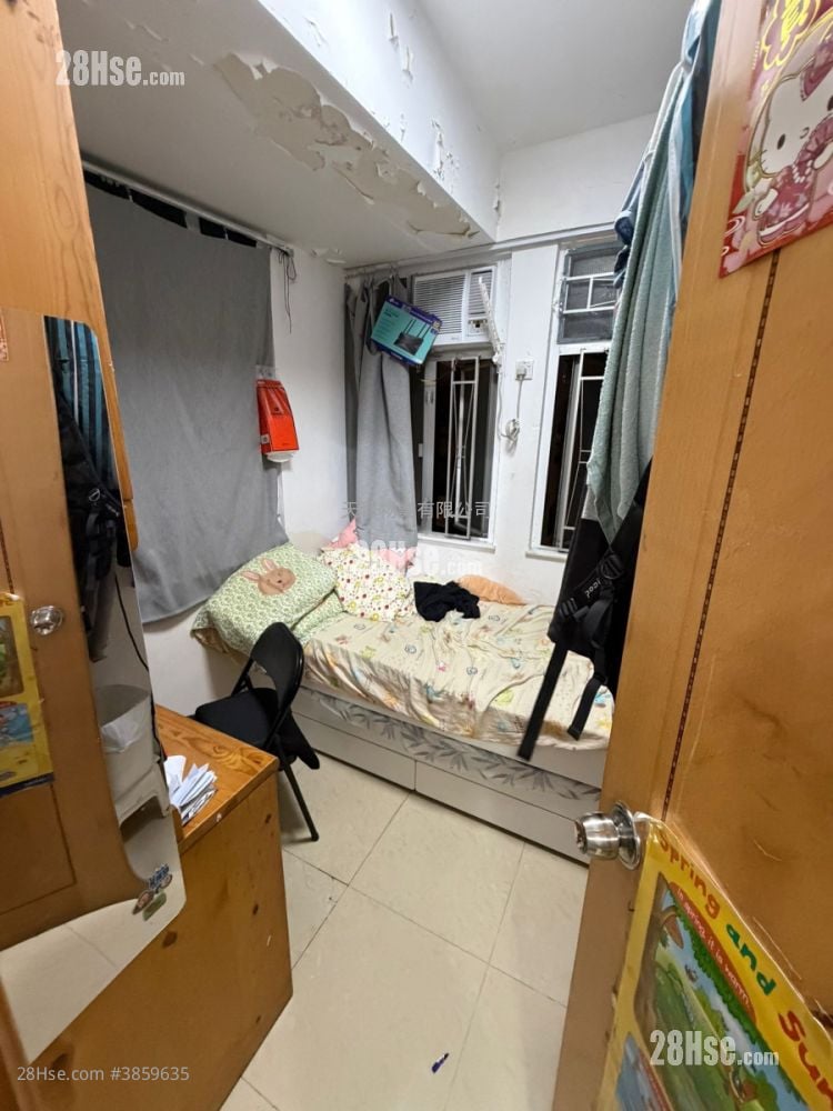 Lux Theatre Building Sell 2 Bedrooms , 1 Bathroom 378 ft²