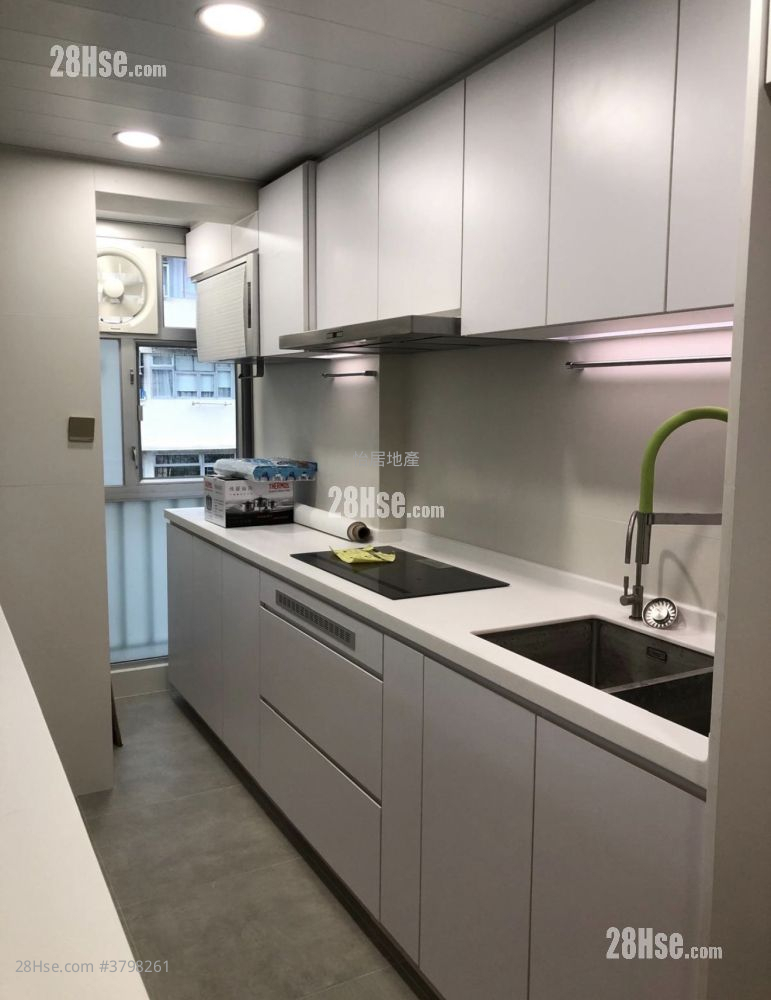 Taikoo Shing Sell 2 Bedrooms , 1 Bathroom 593 ft²