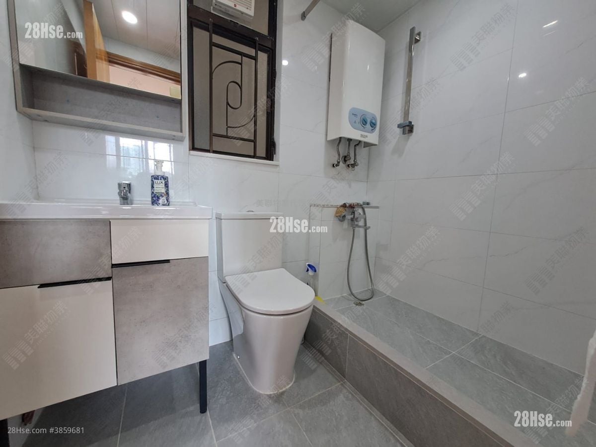 Parc Oasis Sell 3 Bedrooms , 2 Bathrooms 584 ft²