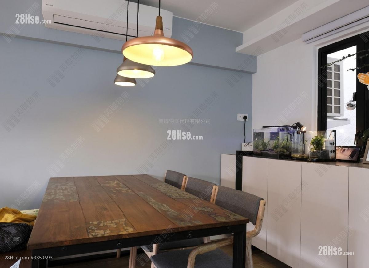 Super Tower Sell 3 Bedrooms , 2 Bathrooms 847 ft²