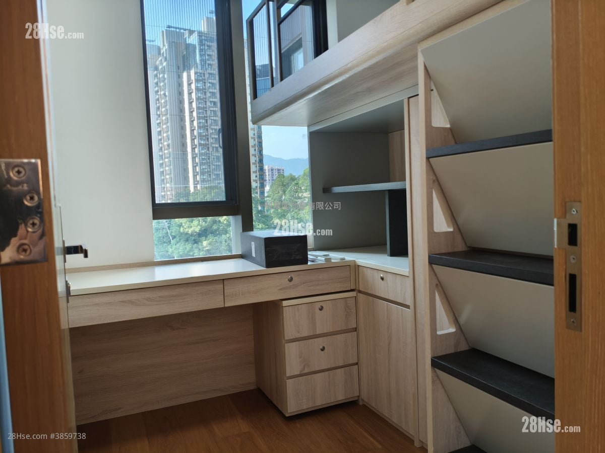 One Homantin Sell 2 Bedrooms , 1 Bathroom 493 ft²