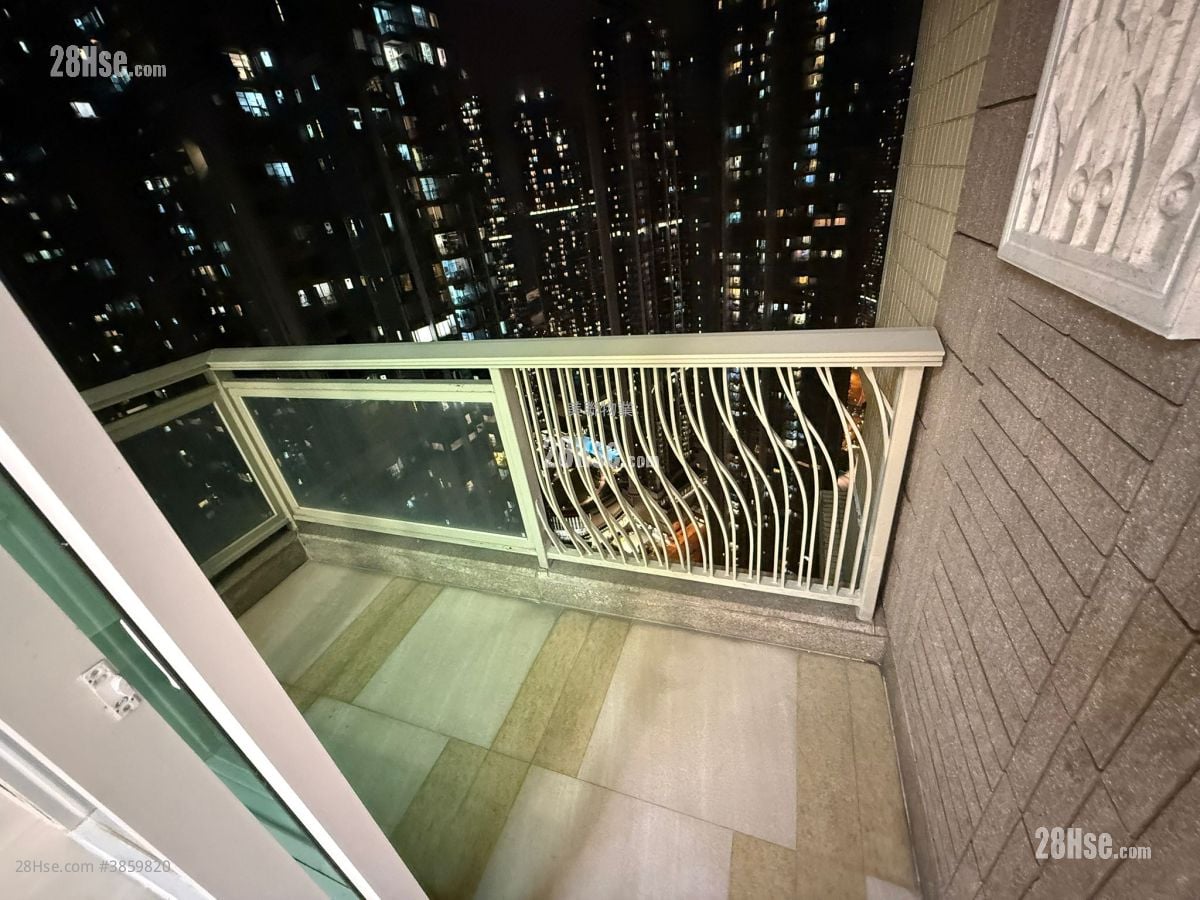 La Splendeur Of Le Prestige Sell 3 Bedrooms , 2 Bathrooms 676 ft²