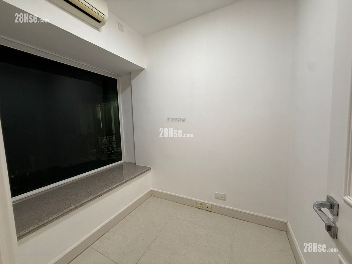 La Splendeur Of Le Prestige Sell 3 Bedrooms , 2 Bathrooms 676 ft²