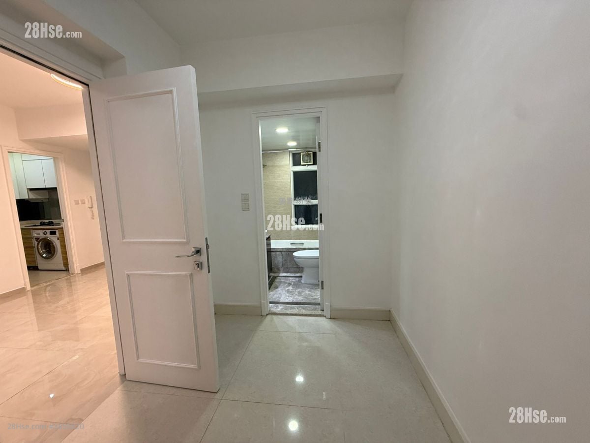 La Splendeur Of Le Prestige Sell 3 Bedrooms , 2 Bathrooms 676 ft²