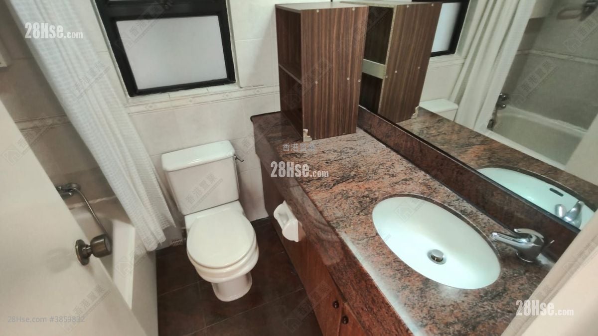 Ying Piu Mansion Rental 2 Bedrooms 404 ft²