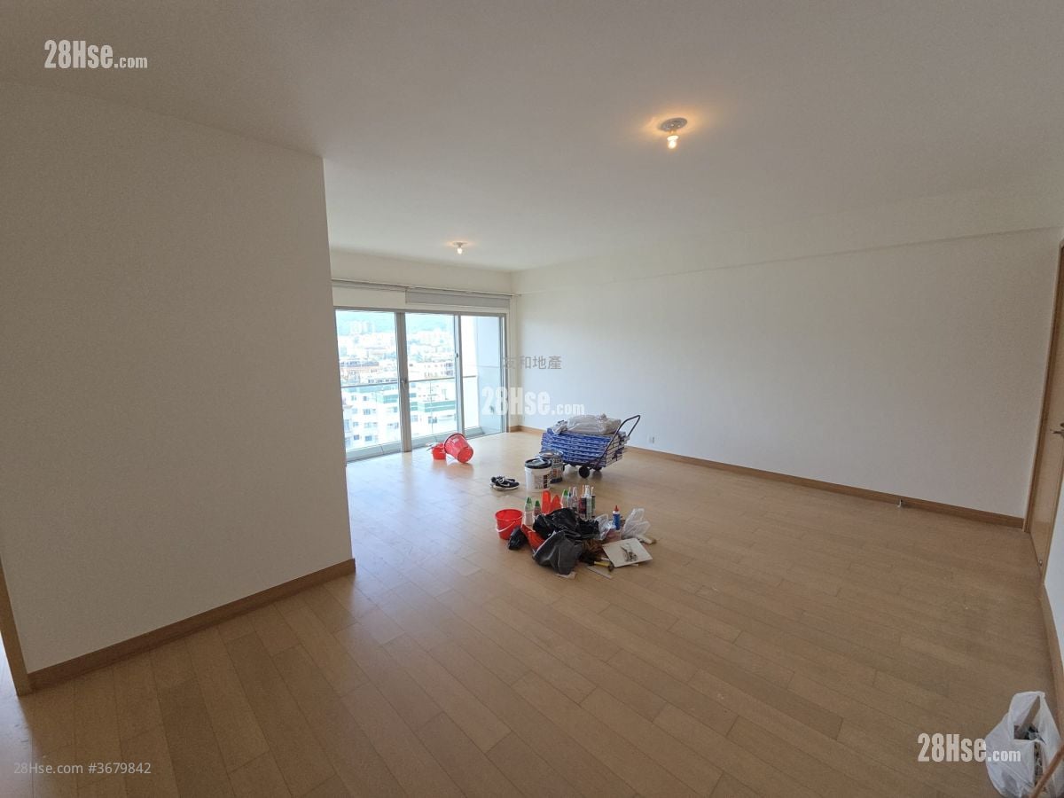 Kadoorie Hill Rental 3 Bedrooms , 2 Bathrooms 1,104 ft²