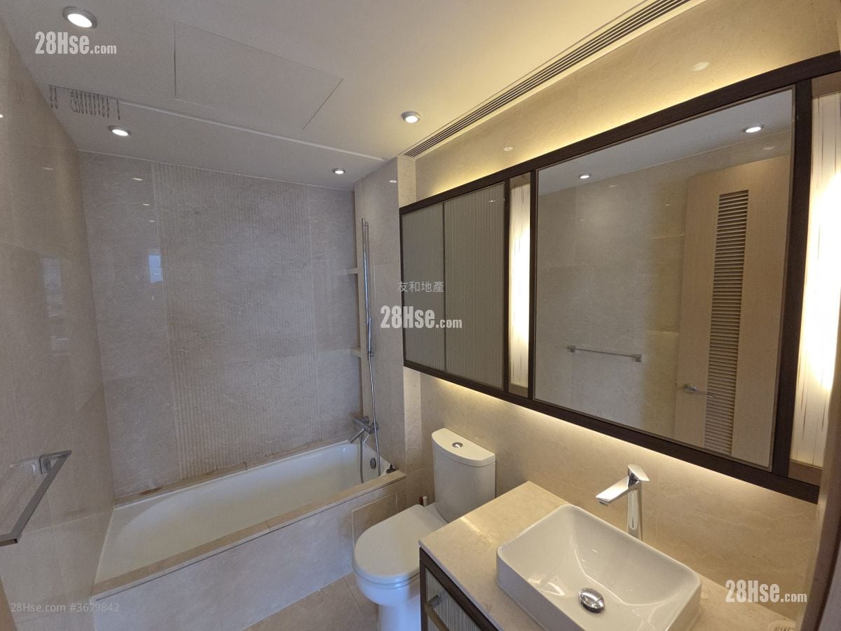 Kadoorie Hill Rental 3 Bedrooms , 2 Bathrooms 1,104 ft²