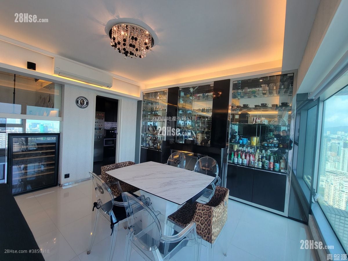 The Waterfront Sell 4 Bedrooms , 4 Bathrooms 1,580 ft²