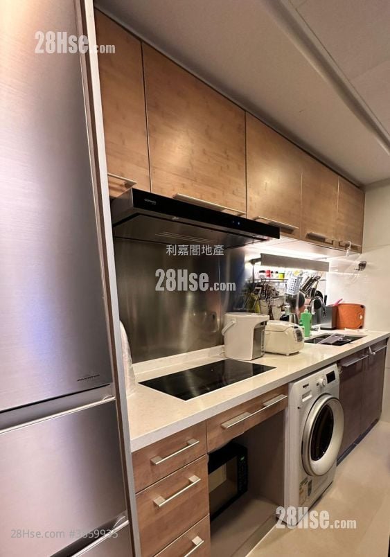 Aria Sell 4 Bedrooms , 2 Bathrooms 761 ft²
