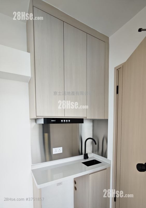 Chinese Mansion Rental 1 Bedroom , 1 Bathroom 110 ft²