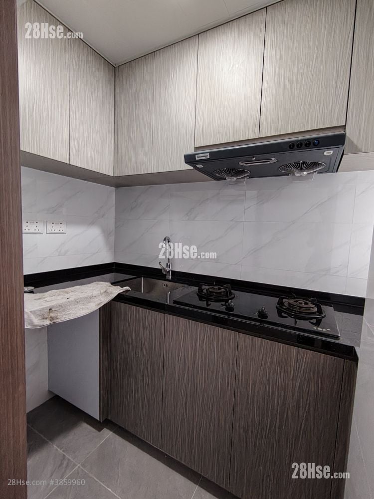 Wyler Gardens Sell 2 Bedrooms , 1 Bathroom 409 ft²