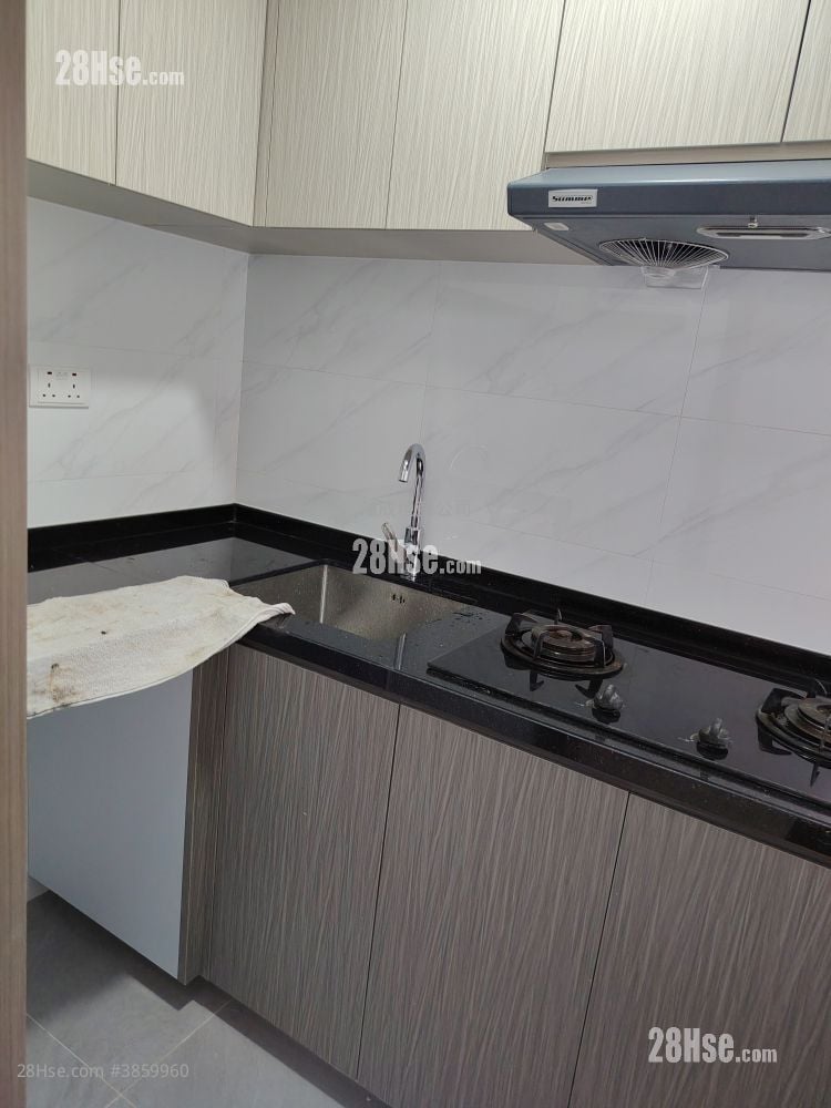 Wyler Gardens Sell 2 Bedrooms , 1 Bathroom 409 ft²