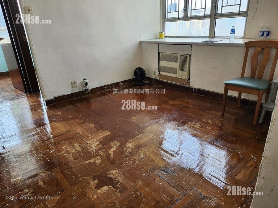 Tak Bo Garden Sell 382 ft²