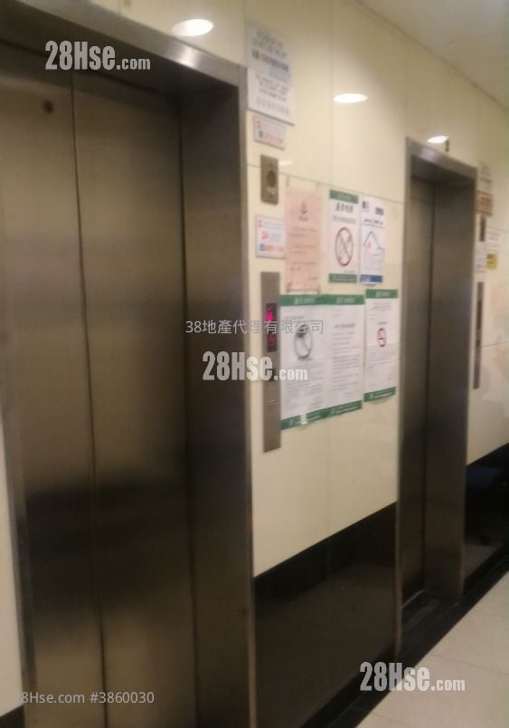 興隆大廈 租盤 2 房 , 1 浴室 268 平方呎