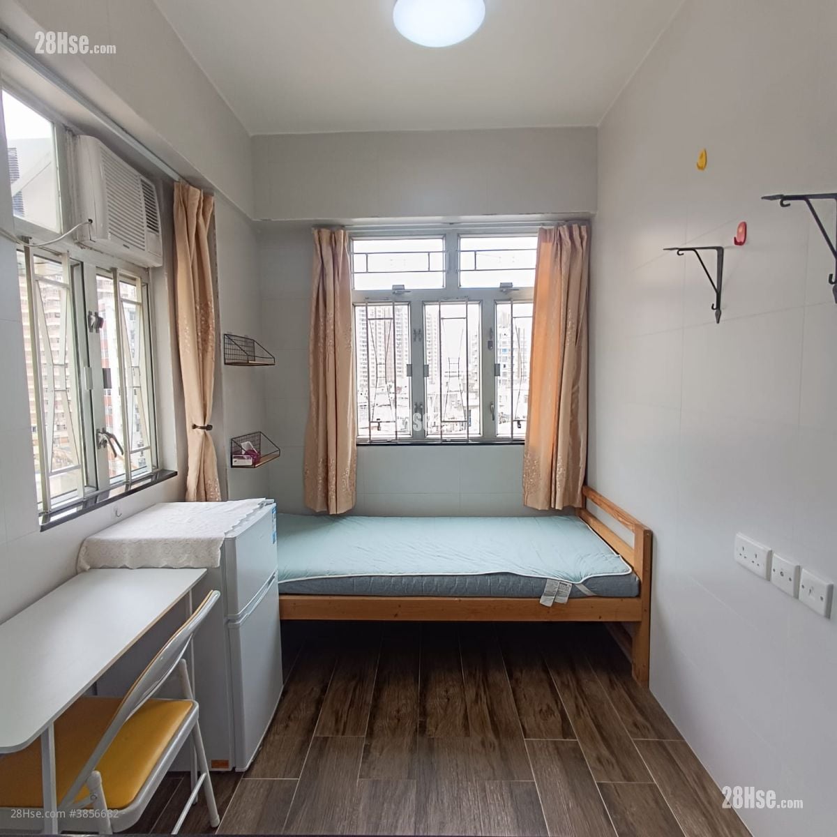 Wing Cheung Building Rental Studio , 1 Bathroom 140 ft²