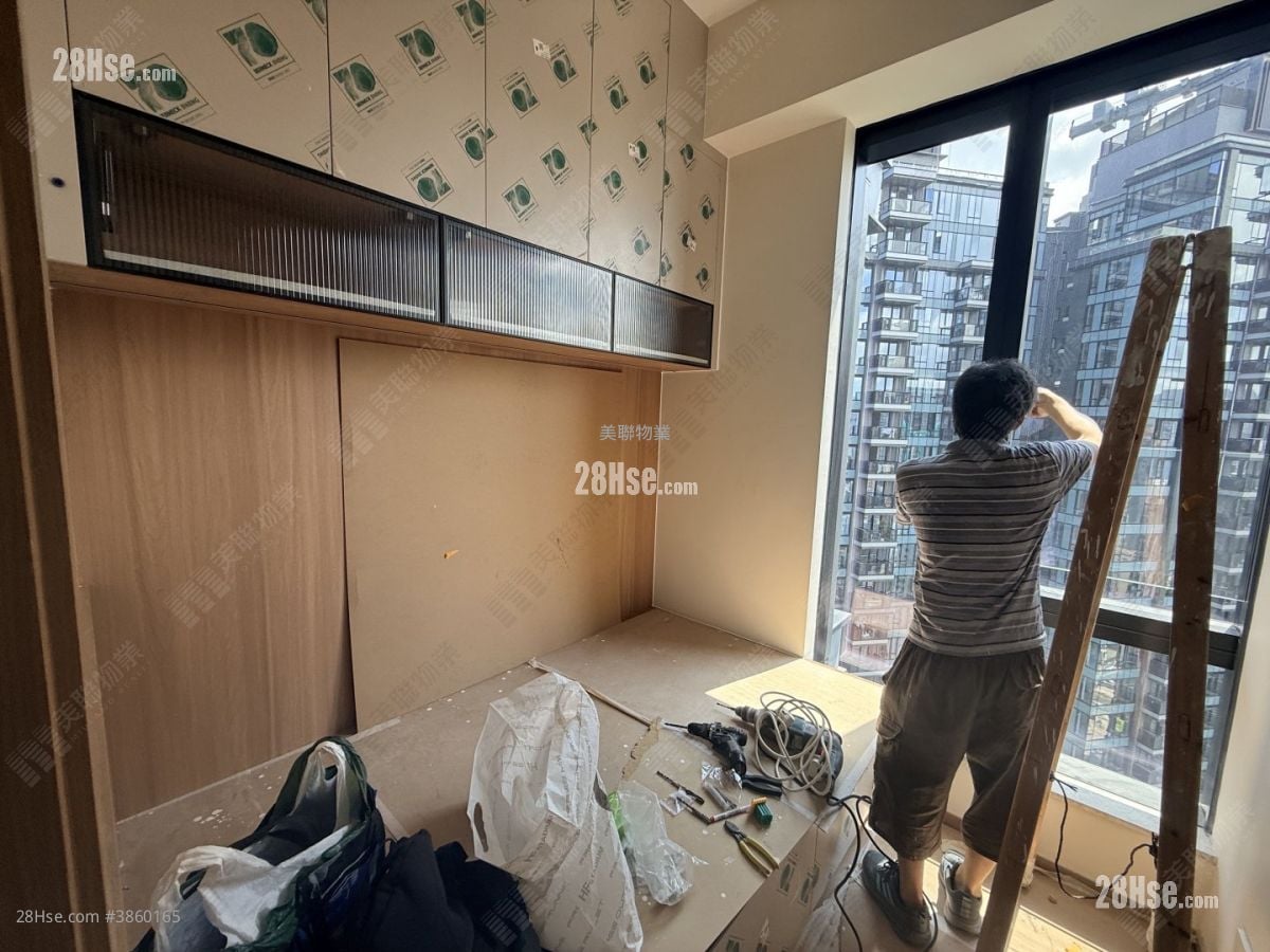 睡房 1: 朗賢峯 租盤 3 房 , 3 浴室 760 平方呎