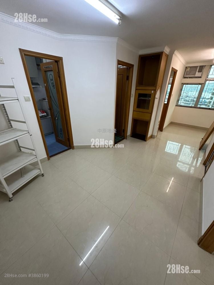 Cheung On Estate Sell 2 Bedrooms , 1 Bathroom 443 ft²