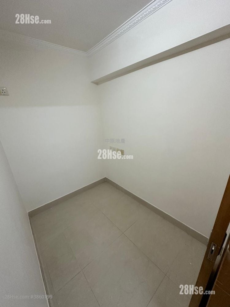 Cheung On Estate Sell 2 Bedrooms , 1 Bathroom 443 ft²