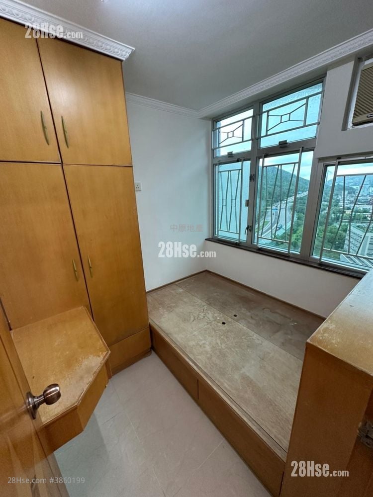 Cheung On Estate Sell 2 Bedrooms , 1 Bathroom 443 ft²