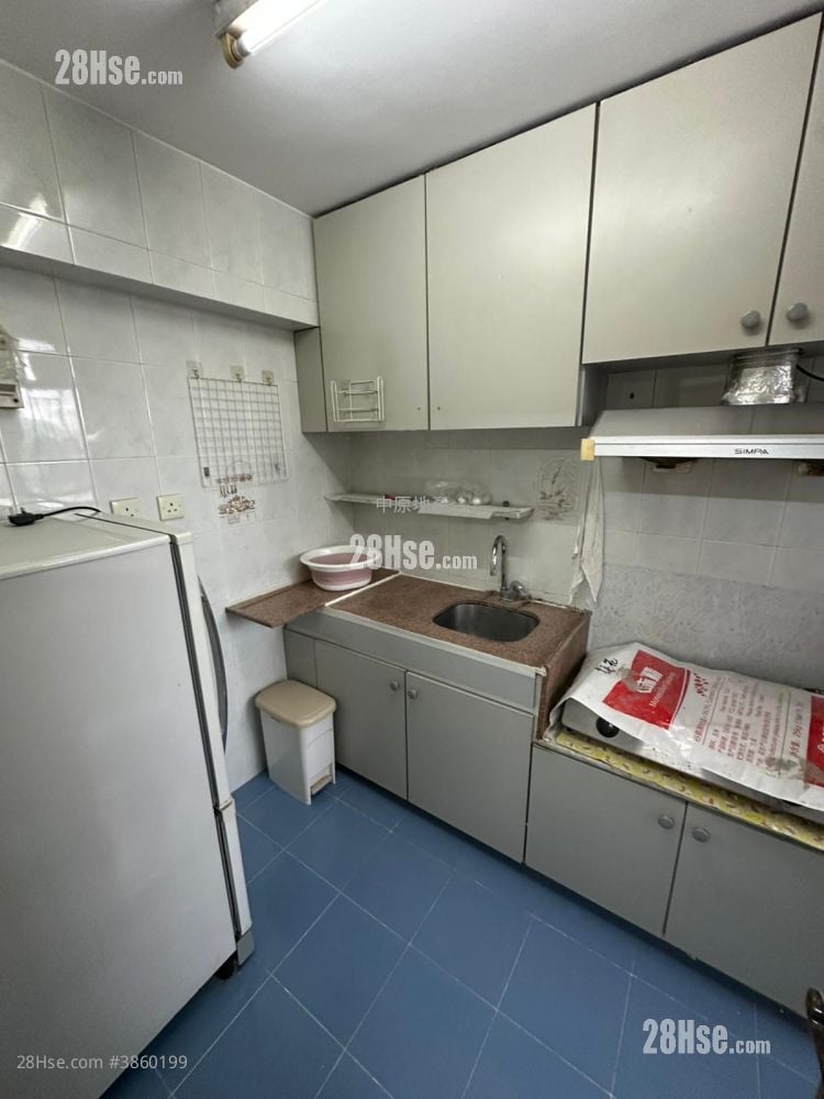 Cheung On Estate Sell 2 Bedrooms , 1 Bathroom 443 ft²