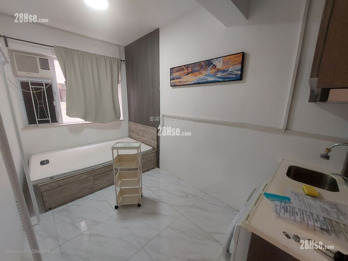 Hung Fuk Building Rental Studio , 1 Bathroom 170 ft²
