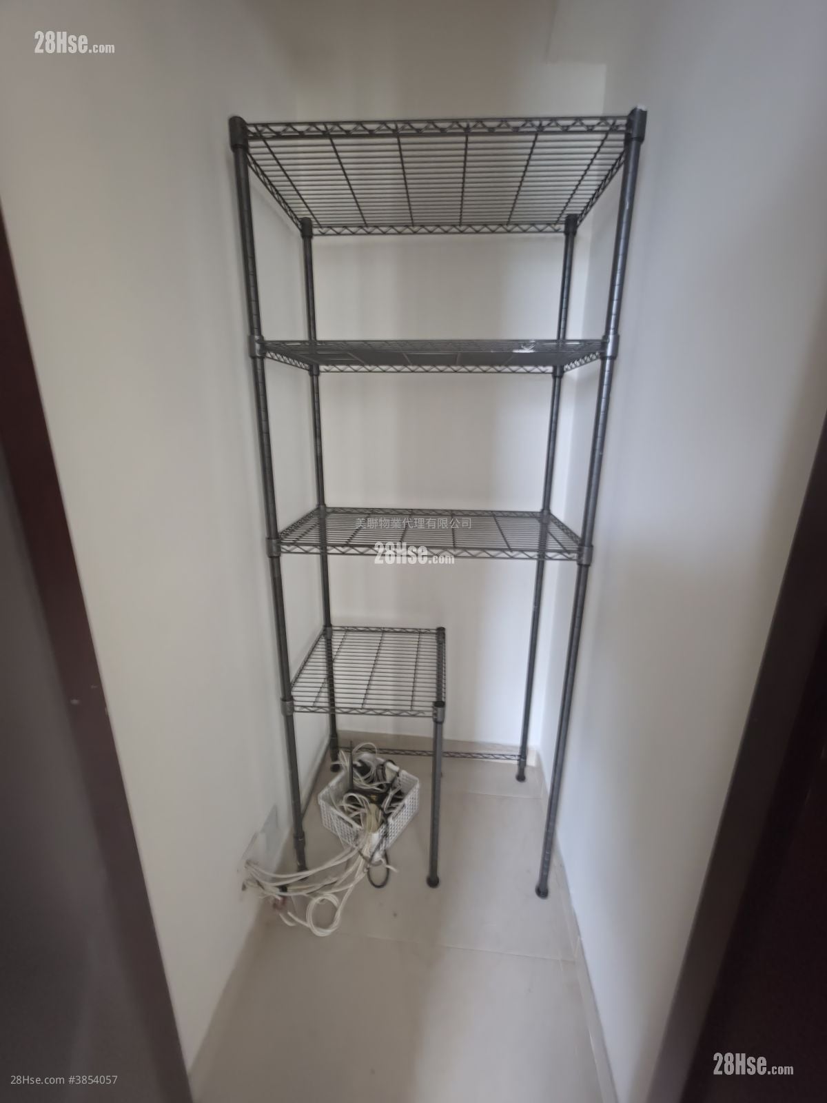 Ching Tai Court Rental 3 Bedrooms , 1 Bathroom 645 ft²