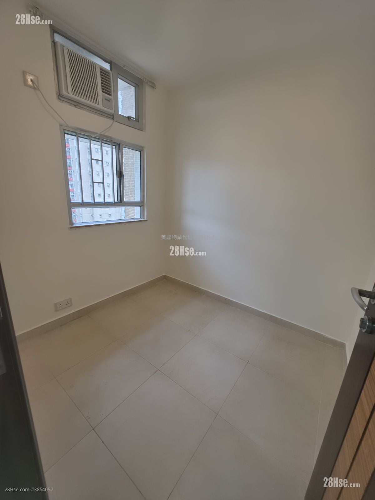 Ching Tai Court Rental 3 Bedrooms , 1 Bathroom 645 ft²