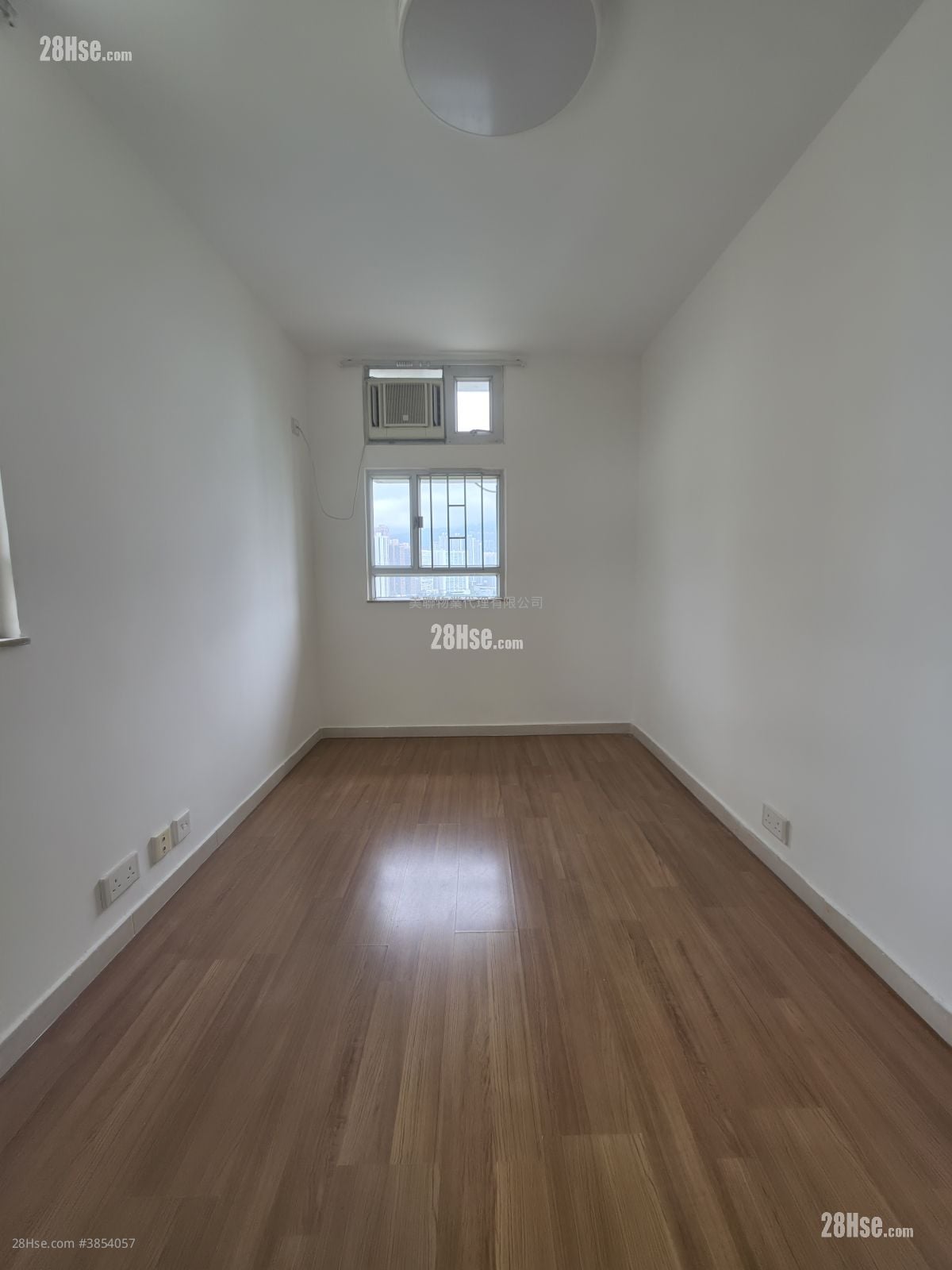 Ching Tai Court Rental 3 Bedrooms , 1 Bathroom 645 ft²