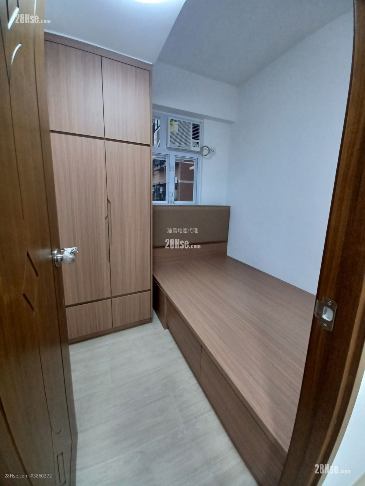 Fairview Court Rental 3 Bedrooms , 2 Bathrooms 517 ft²