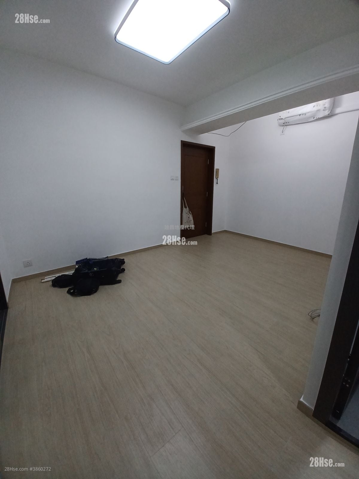 Fairview Court Rental 3 Bedrooms , 2 Bathrooms 517 ft²