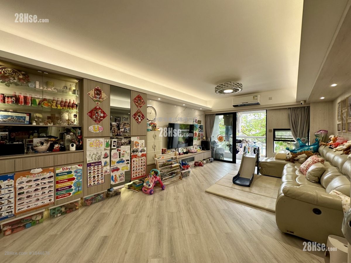 厅: 华翠园 售盘 3 房 , 2 浴室 1,143 平方尺