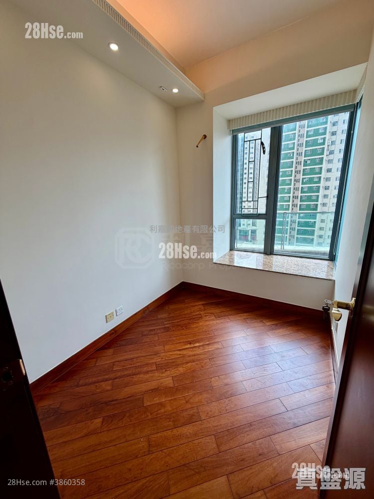 The Palazzo Rental 3 Bedrooms , 2 Bathrooms 913 ft²