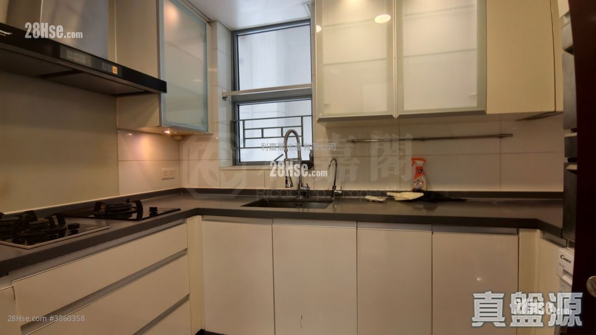 The Palazzo Rental 3 Bedrooms , 2 Bathrooms 913 ft²