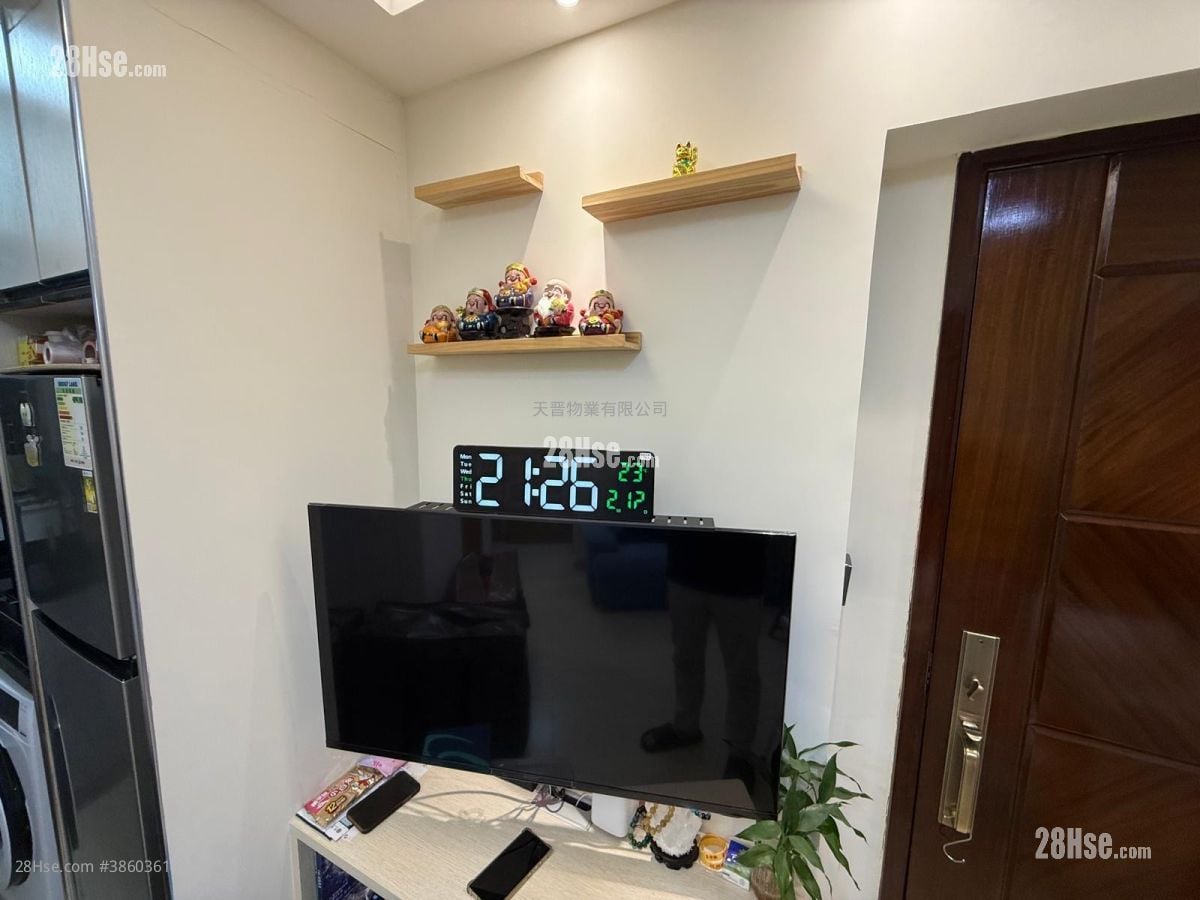 Honour Court Sell 2 Bedrooms , 1 Bathroom 318 ft²