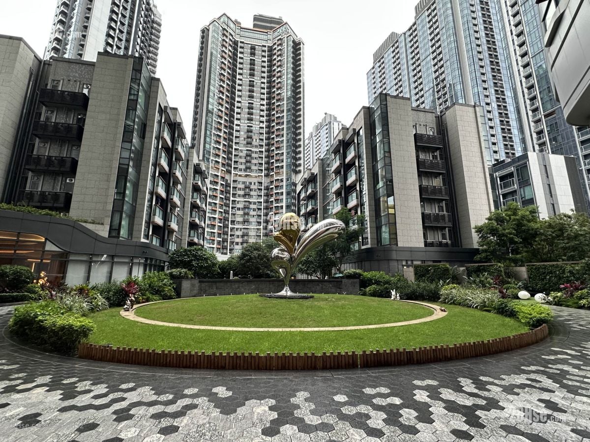 K. Summit Rental 2 Bedrooms , 1 Bathroom 519 ft²