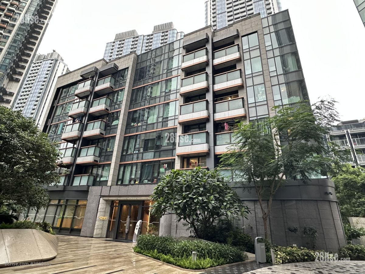 K. Summit Rental 2 Bedrooms , 1 Bathroom 519 ft²