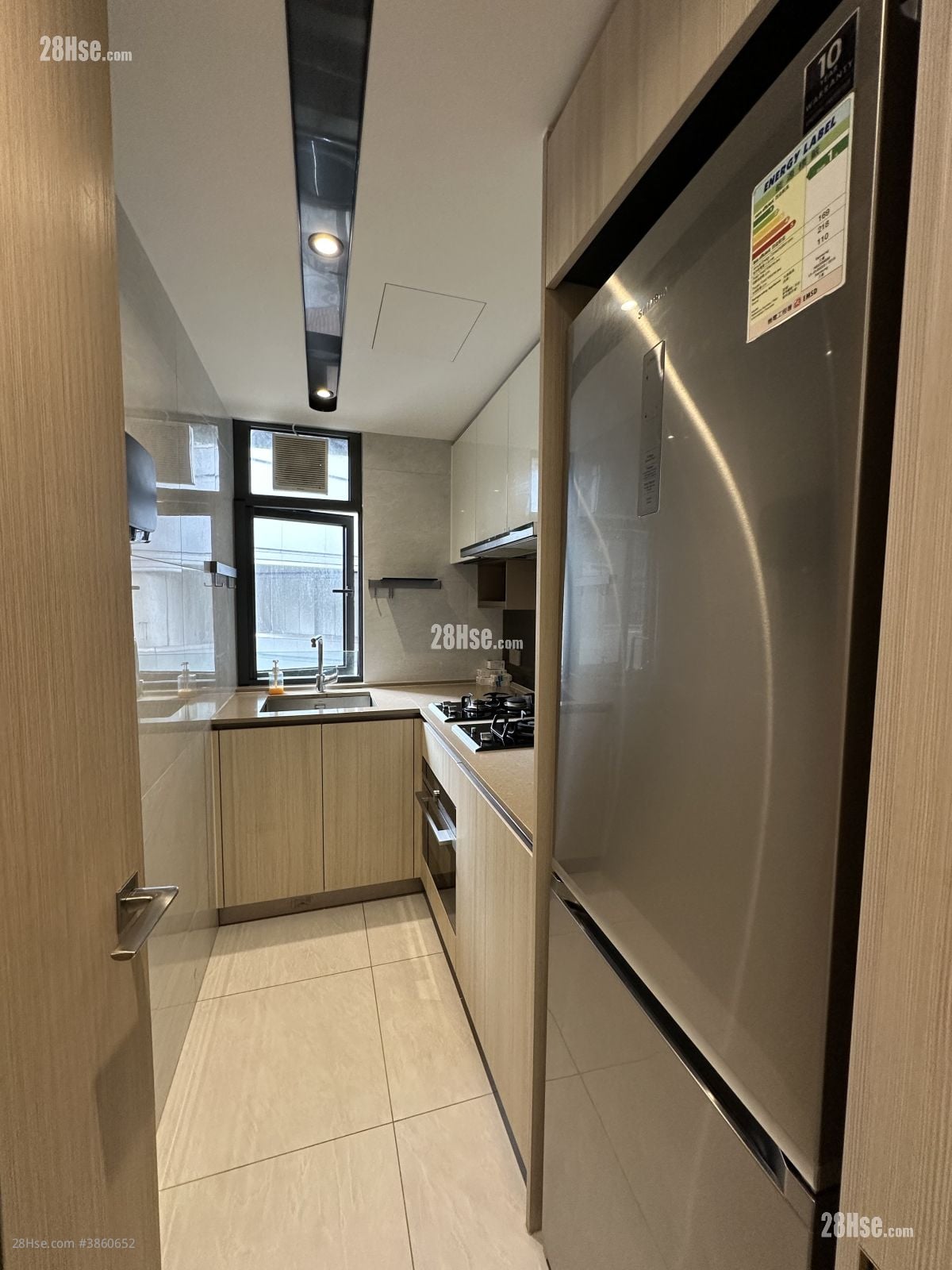 K. Summit Rental 2 Bedrooms , 1 Bathroom 519 ft²