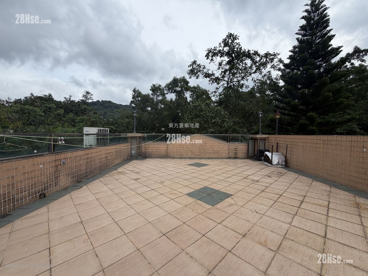 Village Rental 3 Bedrooms , 2 Bathrooms 700 ft²
