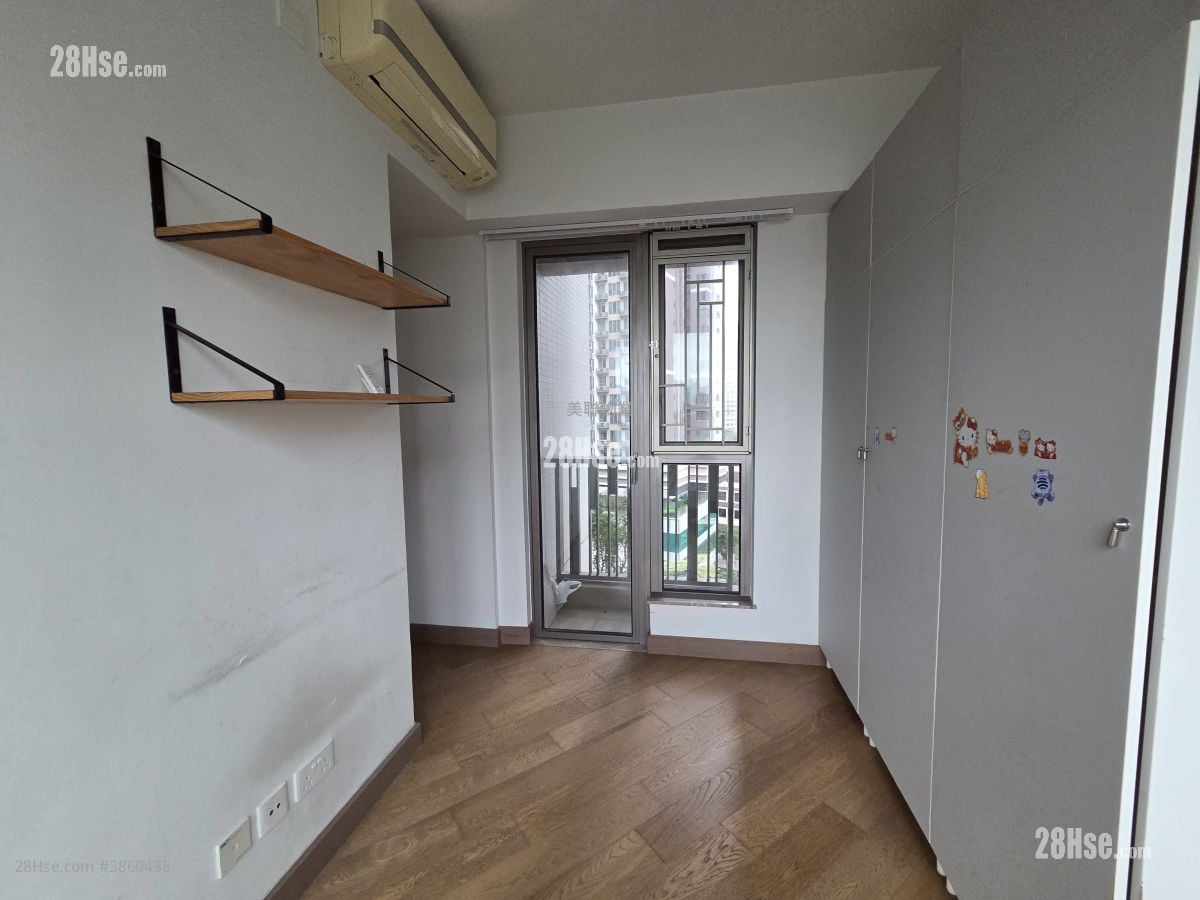 Parc City Rental 3 Bedrooms , 2 Bathrooms 781 ft²