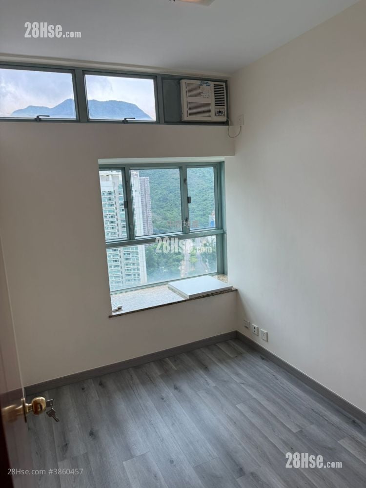 Tung Chung Crescent Sell 2 Bedrooms 527 ft²
