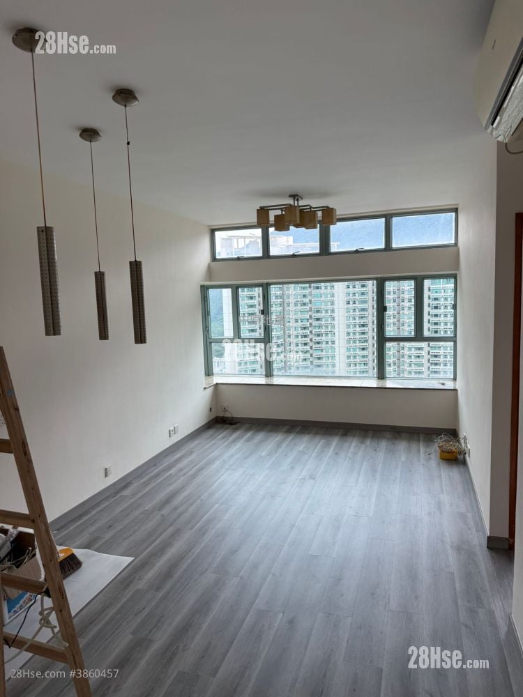Tung Chung Crescent Sell 2 Bedrooms 527 ft²