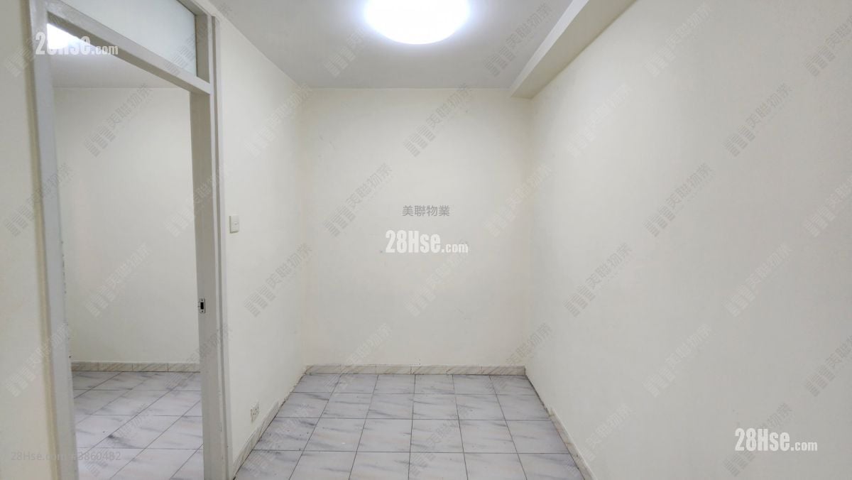 Lung Poon Court Rental 1 Bedroom , 1 Bathroom 353 ft²