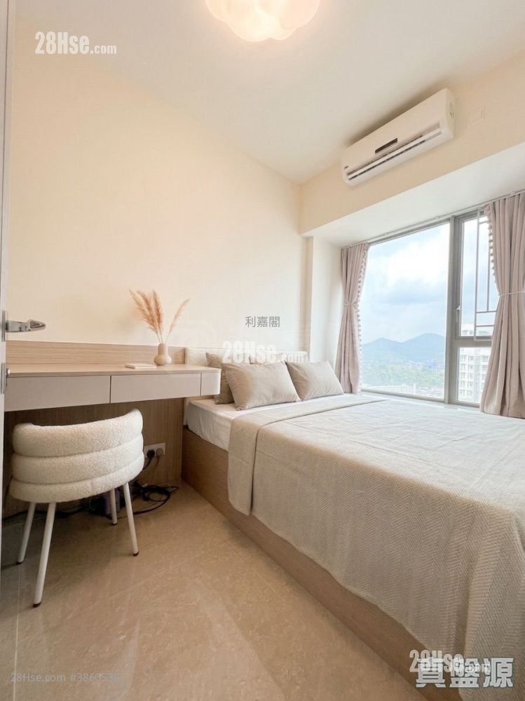 Yuccie Square Sell 2 Bedrooms , 1 Bathroom 427 ft²