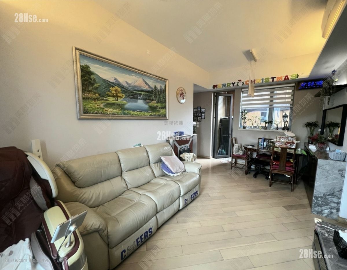 Mount One Sell 3 Bedrooms , 2 Bathrooms 846 ft²