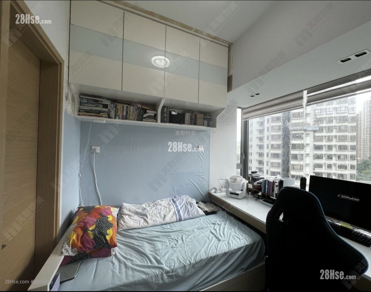 Mount One Sell 3 Bedrooms , 2 Bathrooms 846 ft²
