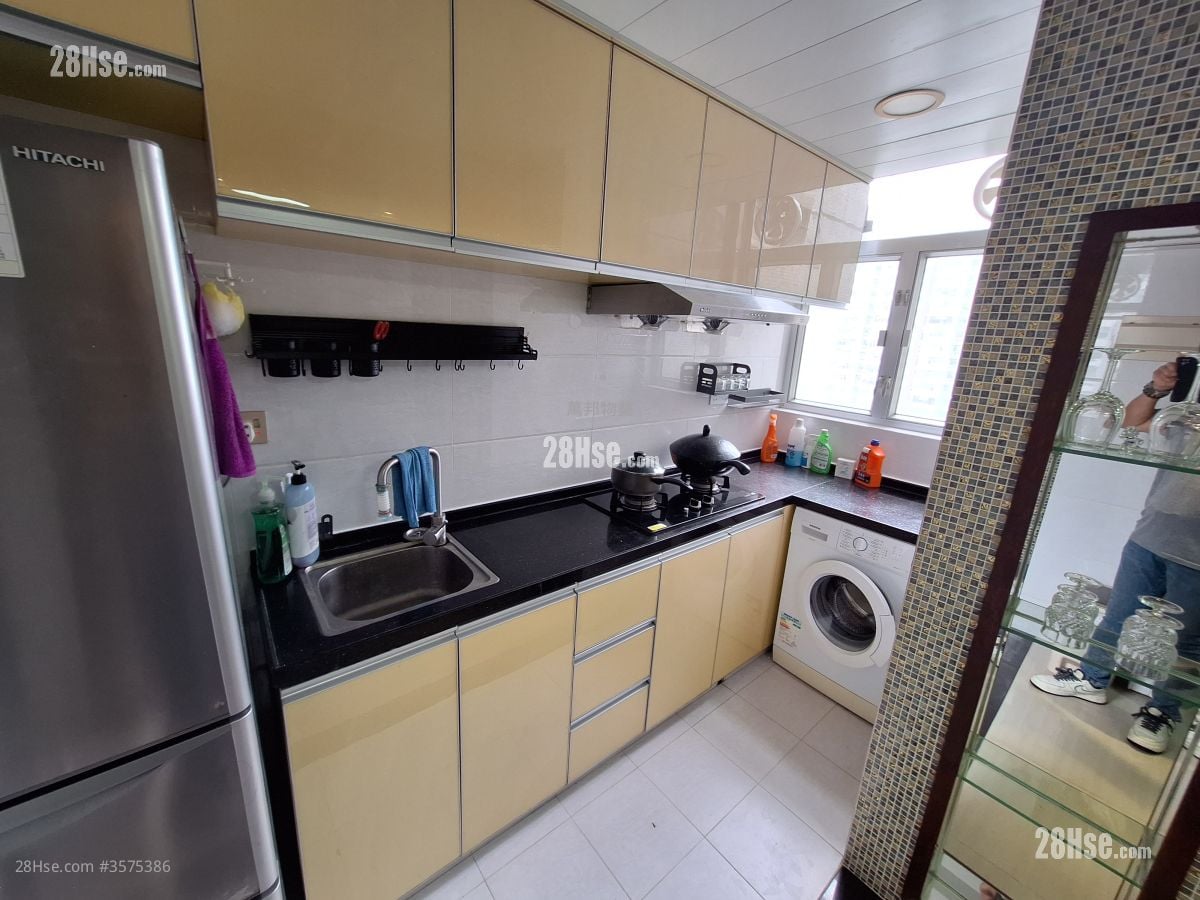 Po Nga Court Rental 1 Bathroom 381 ft²